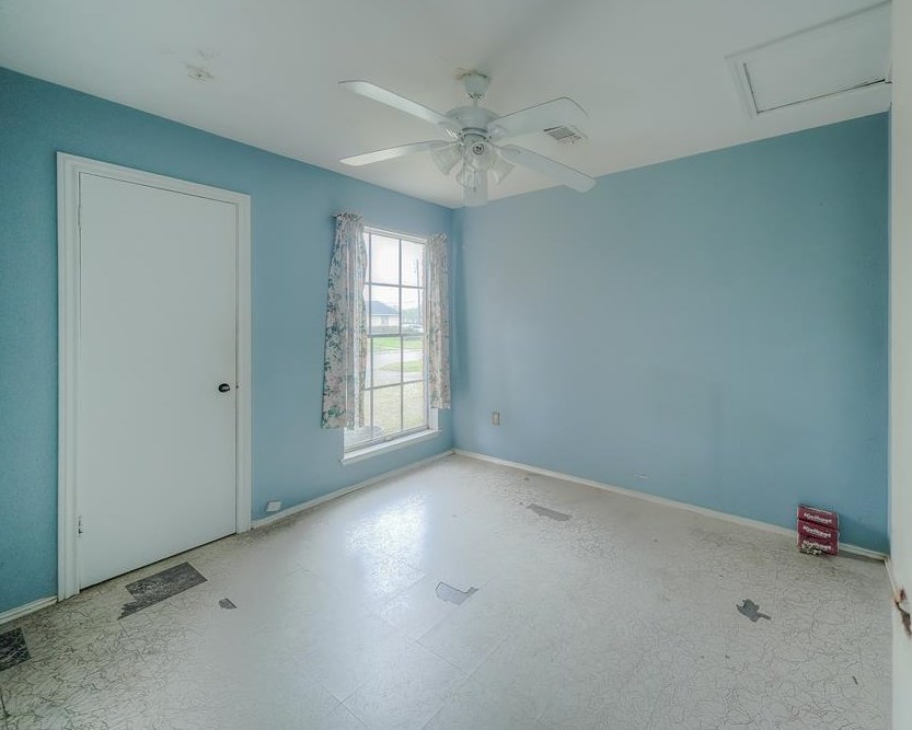 10807 Carlton, Houston TX  77047-1001 exterior