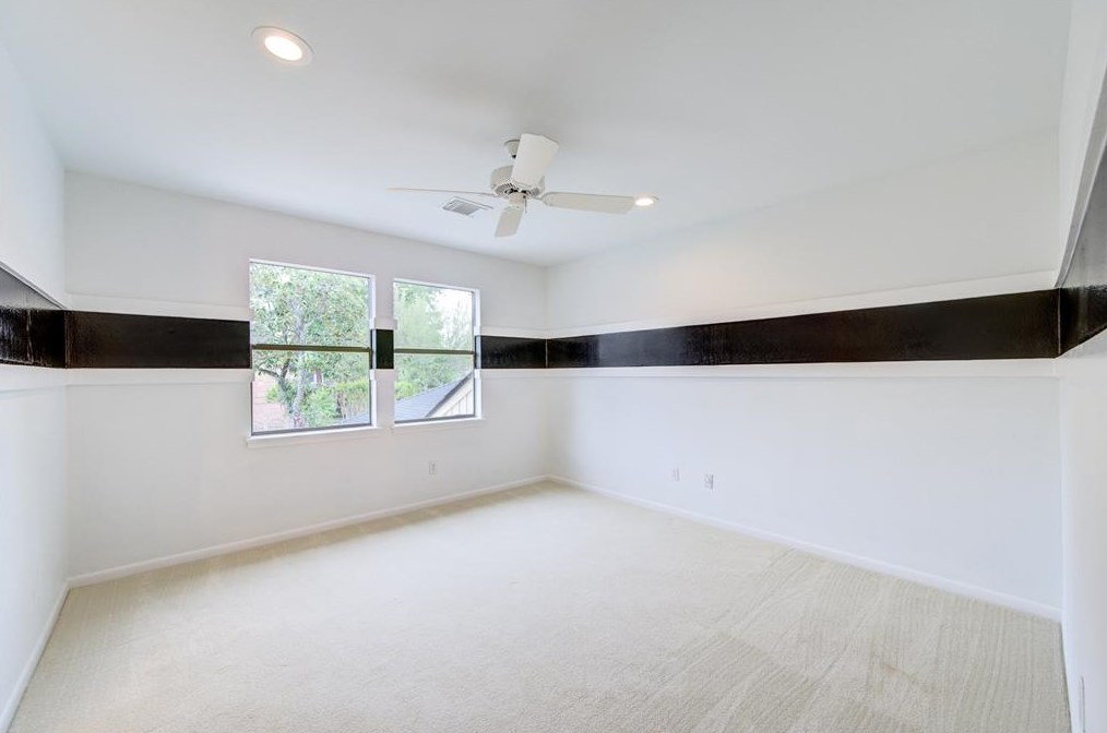 15835 Barkers Lndg Rd, Houston TX  77079-2422 exterior