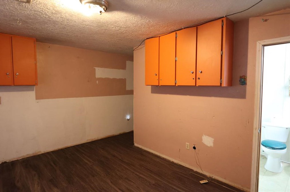 7003 Kingsway Dr, Houston TX  77087-6023 exterior