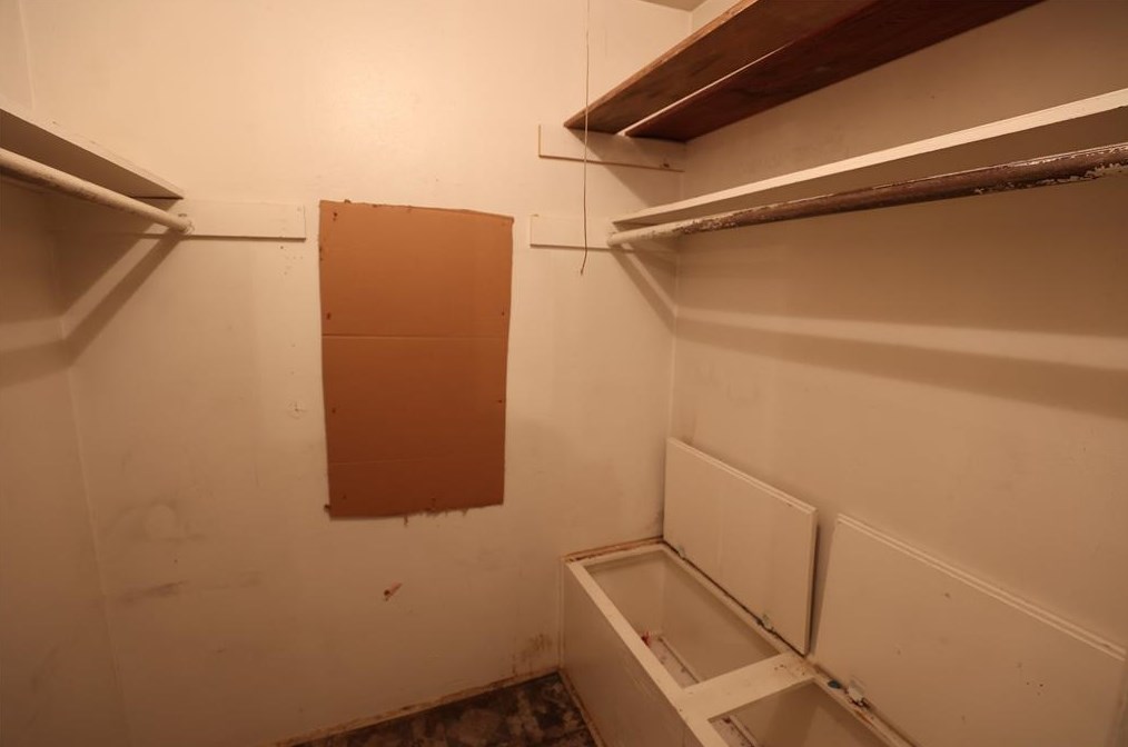 7003 Kingsway Dr, Houston TX  77087-6023 exterior