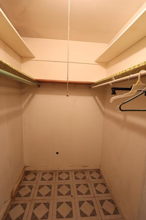 7003 Kingsway Dr, Houston TX  77087-6023 exterior