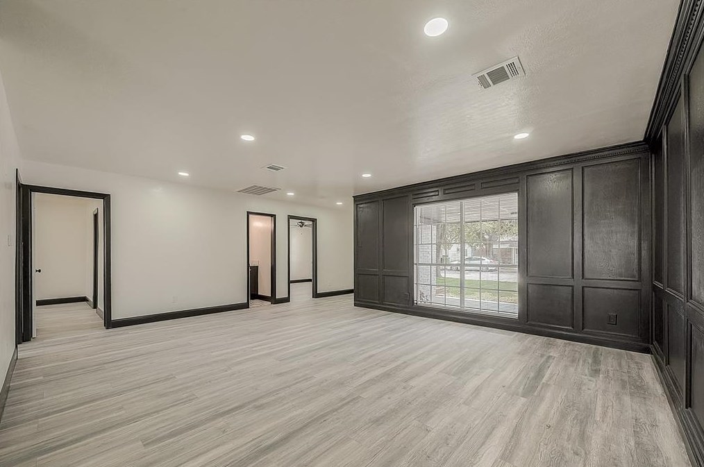 5715 Corl St, Houston TX 77087-4107 exterior