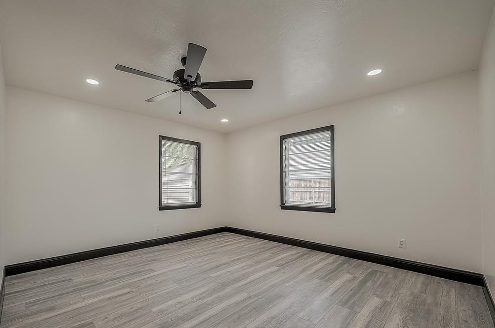 5715 Corl St, Houston TX 77087-4107 exterior