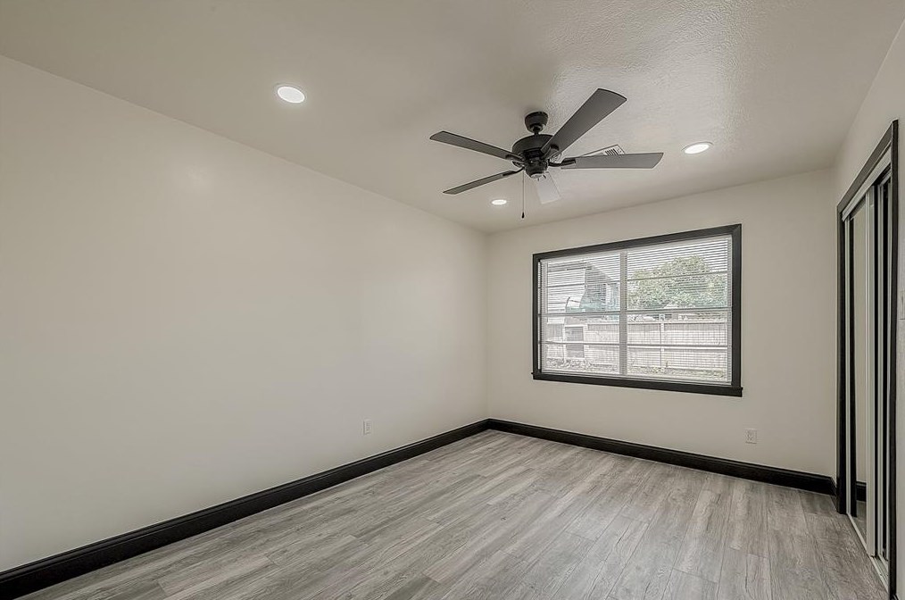 5715 Corl St, Houston TX 77087-4107 exterior