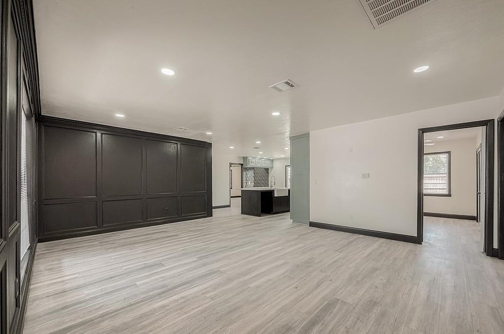 5715 Corl St, Houston TX 77087-4107 exterior