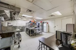 9210 Ashville Dr, Houston, TX 77051 - Photo 35