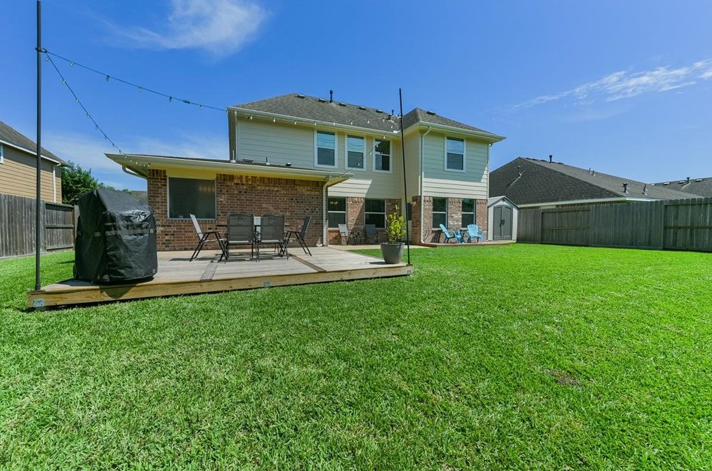 3612 Oak Xing Dr, Pearland TX  77581-7103 exterior