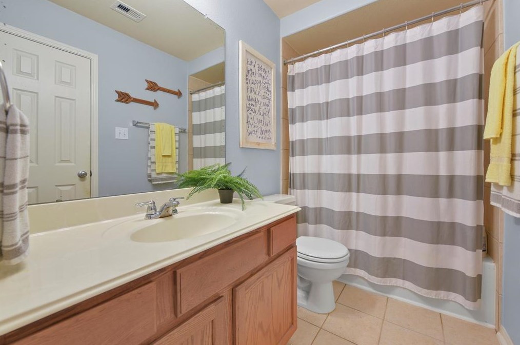 3612 Oak Xing Dr, Pearland TX  77581-7103 exterior