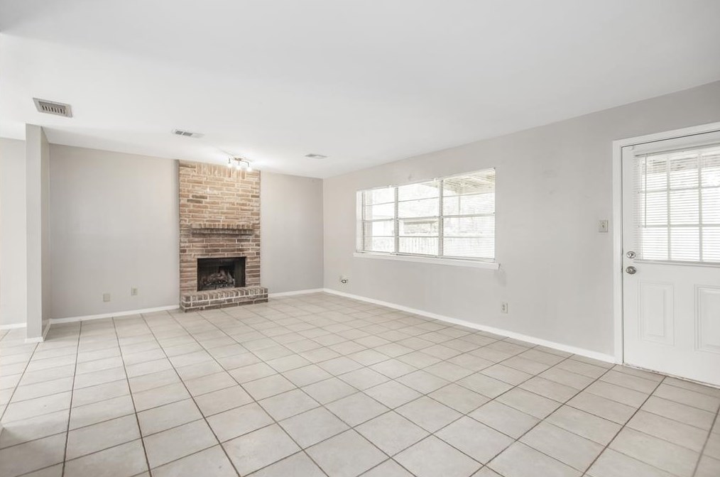 25107 Tuckahoe Ln, Spring TX  77373-8009 exterior