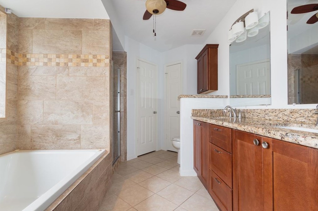 14303 Providence Pne Trl, Houston TX  77062-2042 exterior