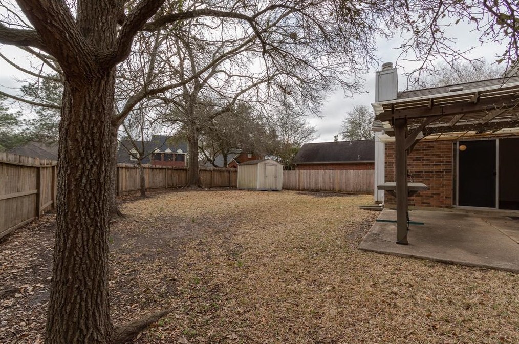 14303 Providence Pne Trl, Houston TX  77062-2042 exterior