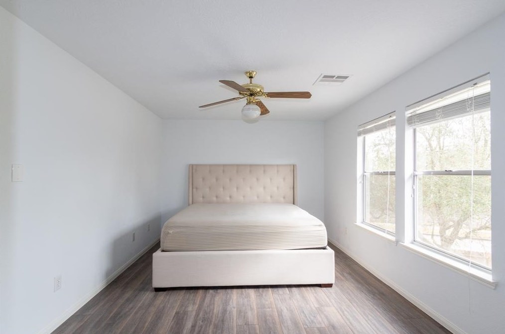 14303 Providence Pne Trl, Houston TX  77062-2042 exterior