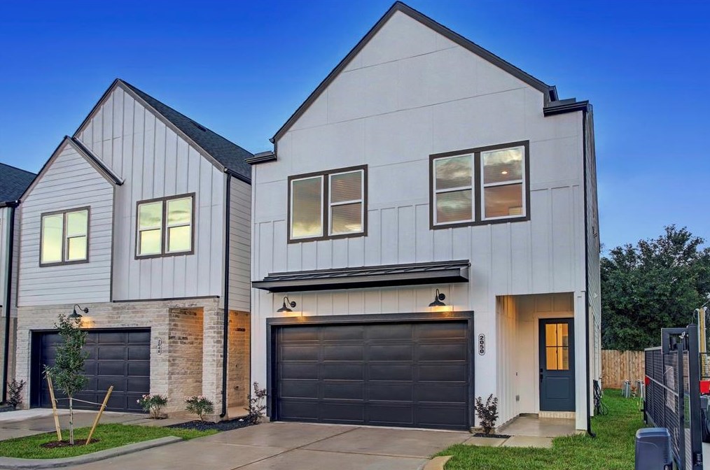 2046 Tidwell Rd, Houston TX  77091-2252 exterior
