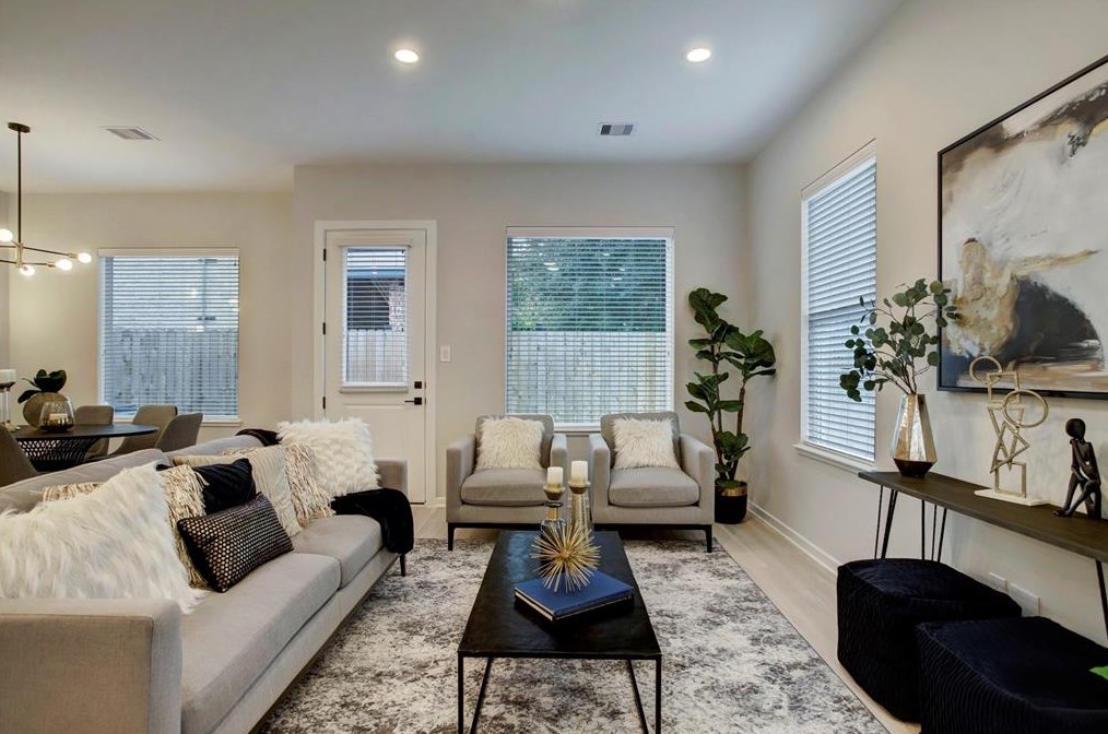 2046 Tidwell Rd, Houston TX  77028-1906 exterior