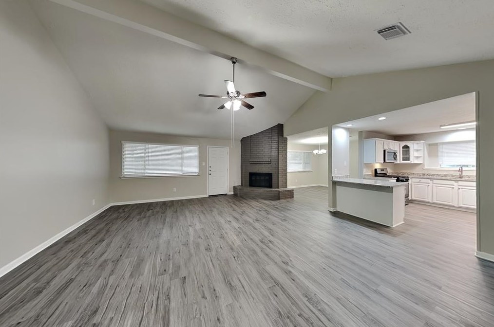 1018 Holly Hall Dr, Richmond TX  77406-2339 exterior