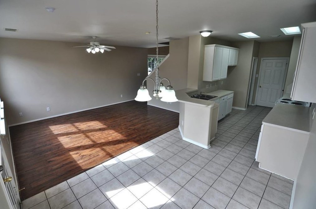 2915 Loganberry Park Ln, Houston TX  77014-1422 exterior