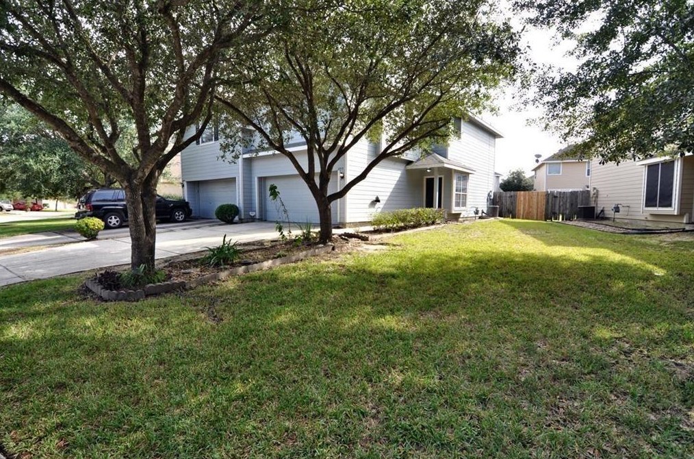 2915 Loganberry Park Ln, Houston TX  77014-1422 exterior