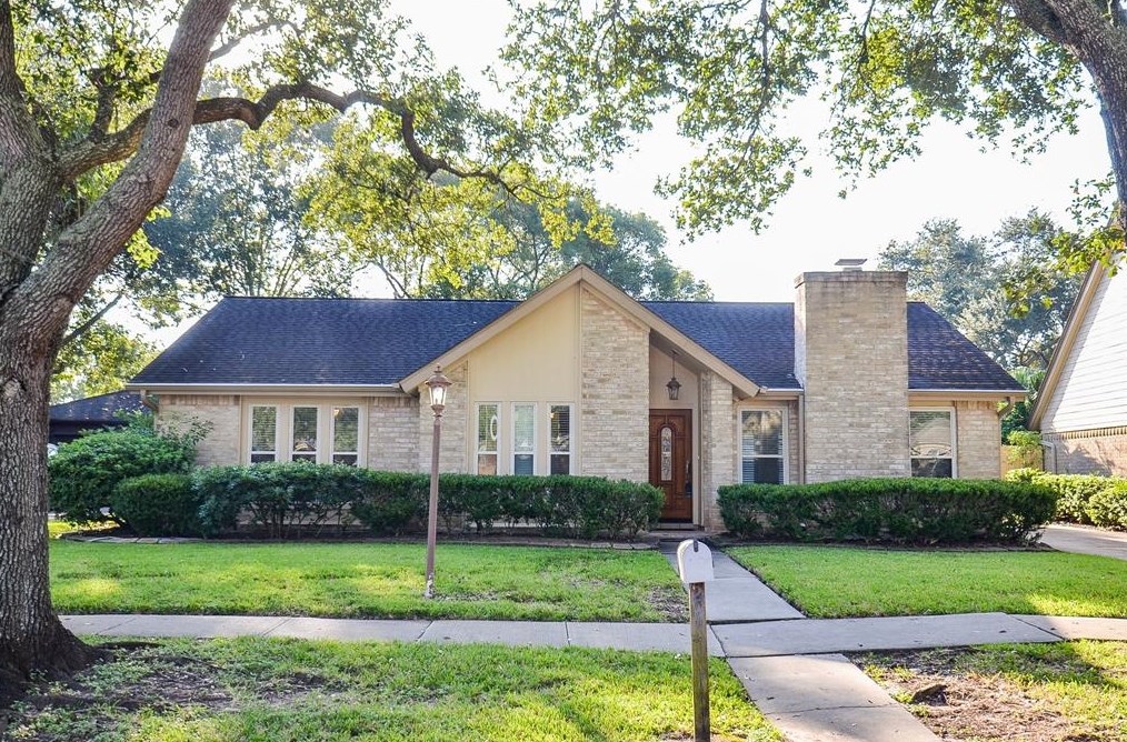 2731 River Birch Dr, Sugar Land TX  77479-1521 exterior