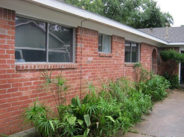 12715 Club Ln, Houston TX  77099-2929 exterior