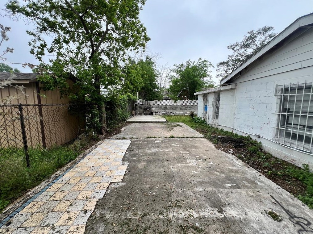 14514 Gainesville St, Houston TX 77015-3111 exterior