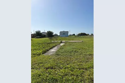 516 Overton Avenue, Port Bolivar, TX 77650 - Photo 11