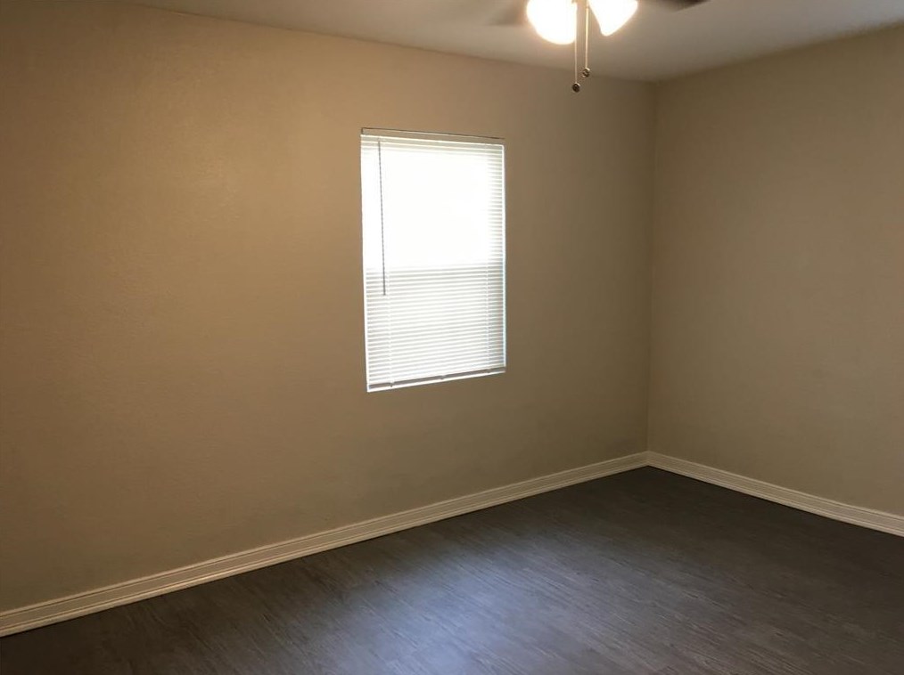 5030 Van Fleet St, Houston TX  77033-3425 exterior