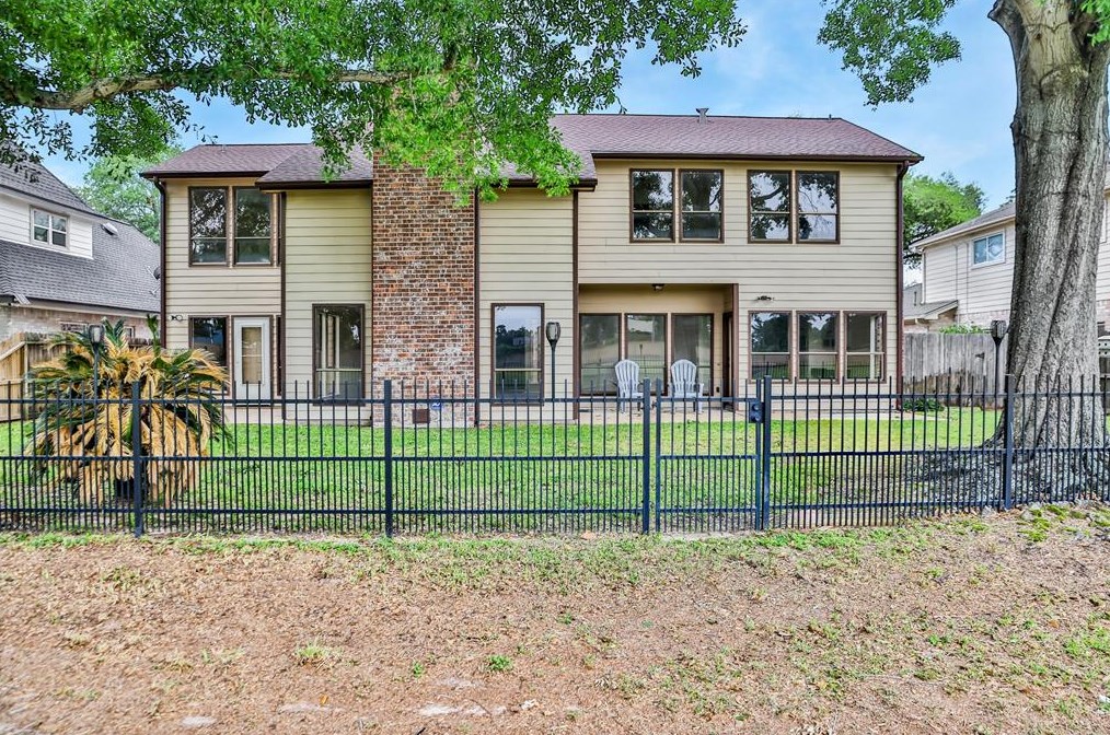 7314 Blenheim Palace Ln, Houston TX  77095-3552 exterior
