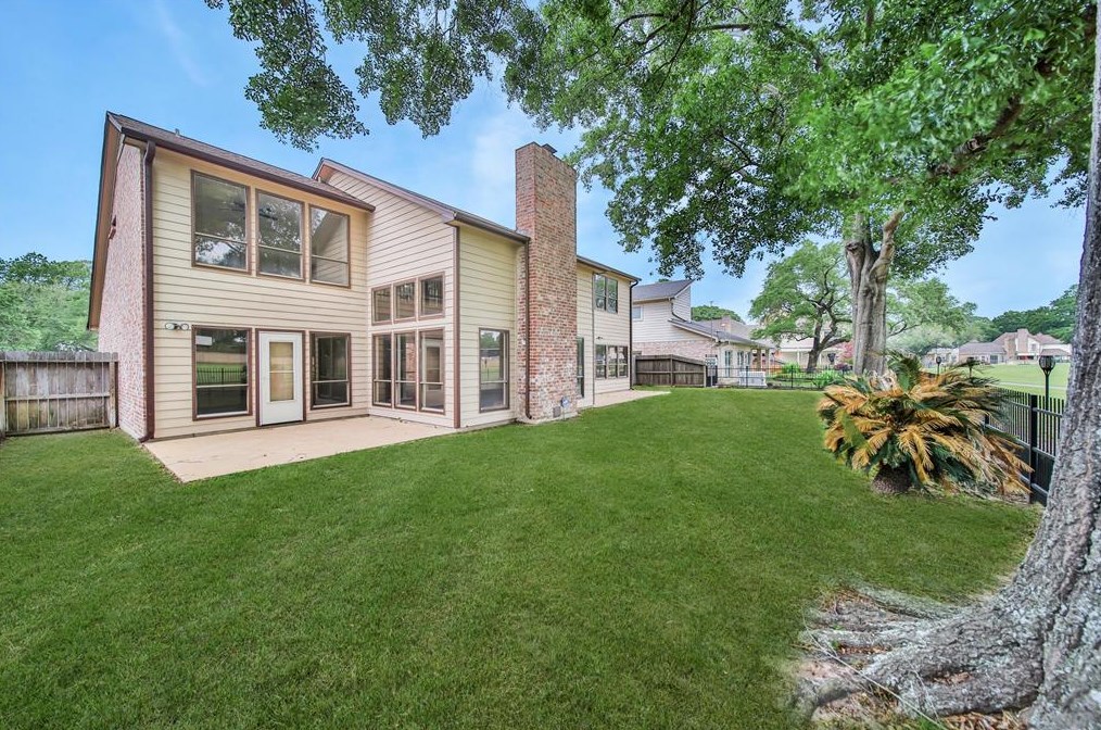 7314 Blenheim Palace Ln, Houston TX  77095-3552 exterior