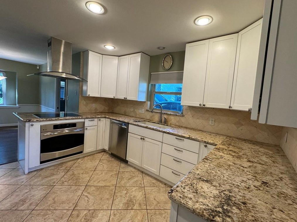 12523 Mossycup Dr, Houston TX  77024-4936 exterior