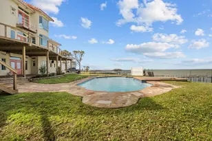 5417 W Bayshore Dr, Bacliff, TX 77518 - Photo 7