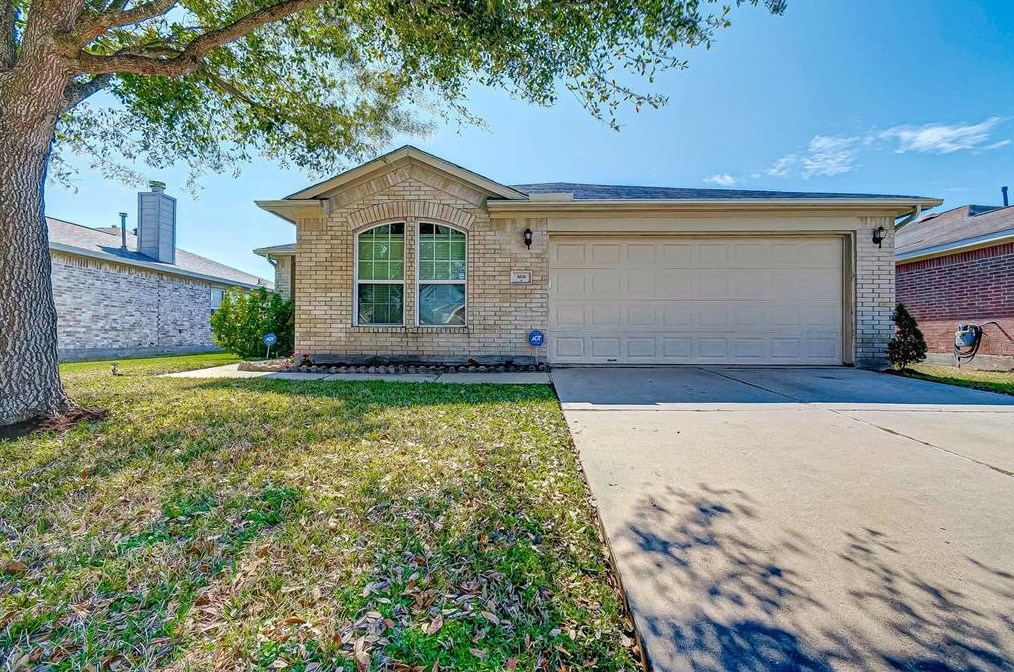 5631 Eagle Lndg, Houston TX  77085-2263 exterior