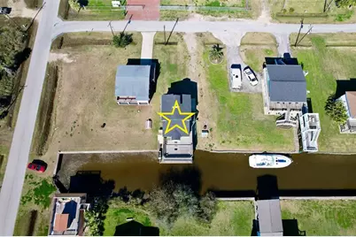 1104 Mayes, Crystal Beach, TX 77650 - Photo 45