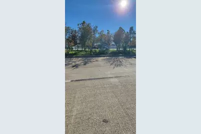 917 North Loop, Houston, TX 77022 - Photo 5