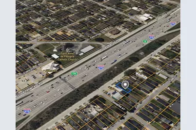 917 North Loop, Houston, TX 77022 - Photo 1