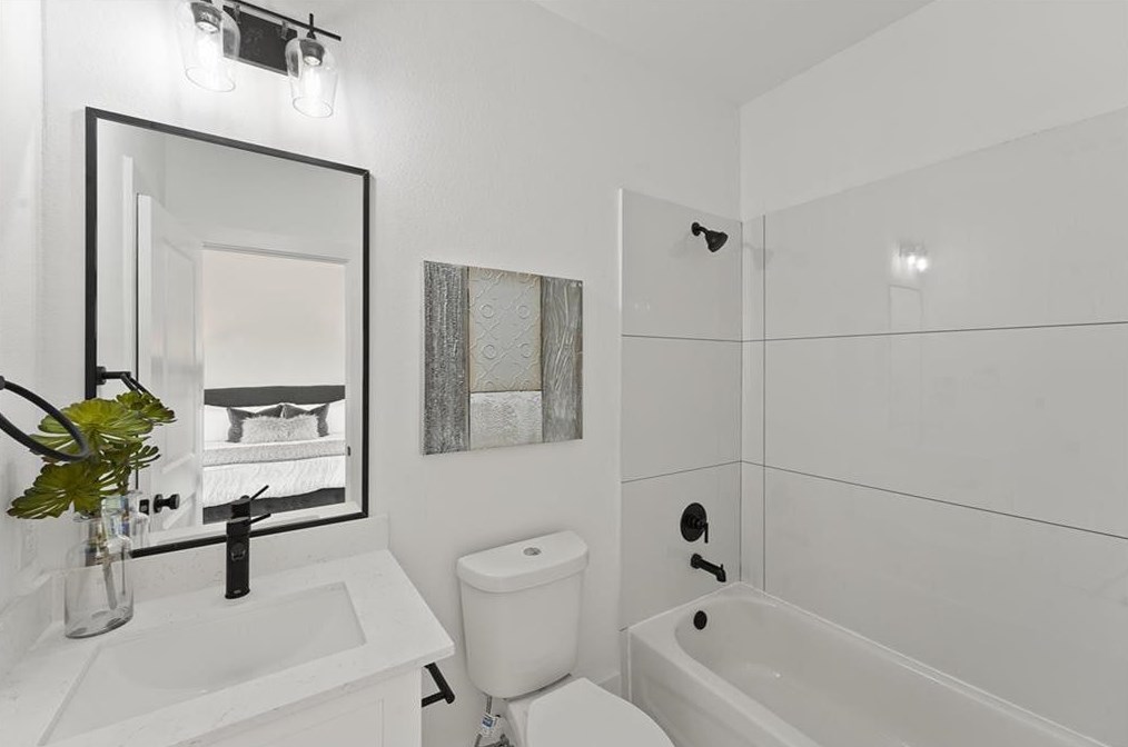 1207 Cavalcade St, Houston TX  77009-2151 exterior