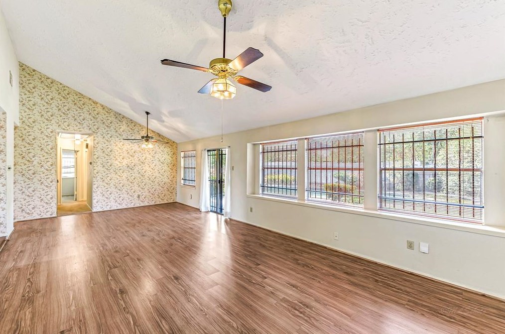 14111 Royal Hill Dr, Houston TX  77083-6125 exterior