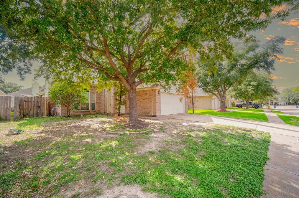 17219 Lilac Vale Ct, Houston TX  77084-1370 exterior