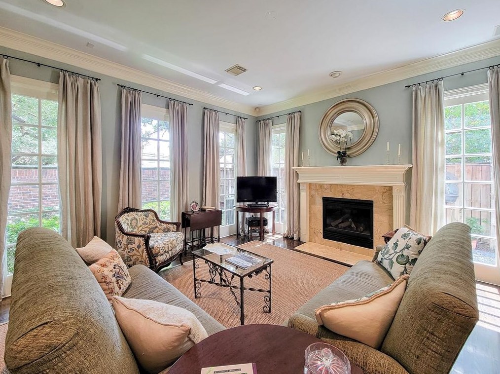 5807 Inwood Park Ct, Houston TX 77057-3196 exterior