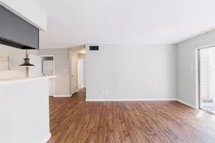 2750 Holly Hall St, Houston, TX 77054 - Photo 3