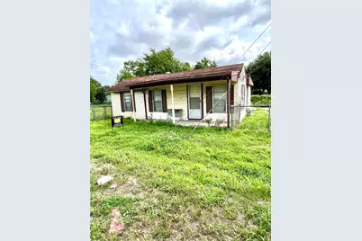 910 E East Street, Eagle Lake, TX 77434 - Photo 5