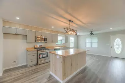 646 Yaupon Cove Drive, Onalaska, TX 77360 - Photo 5