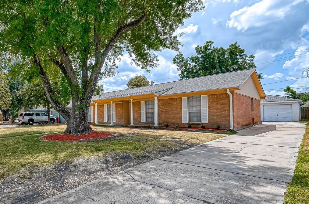 7407 Beechnut St, Houston TX  77074-4501 exterior