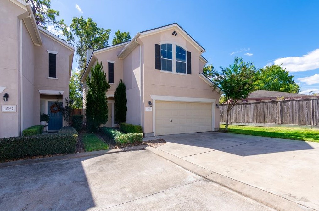 10071 Fallen Woods Dr, Houston TX  77080-2743 exterior