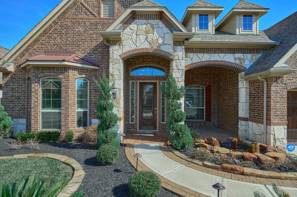 25010 Jennifer Heights Ct, Spring TX  77389-1518 exterior