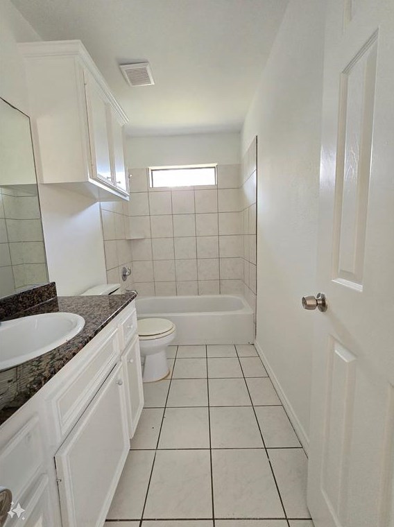 2103 Davis St, Houston TX  77026-6908 exterior
