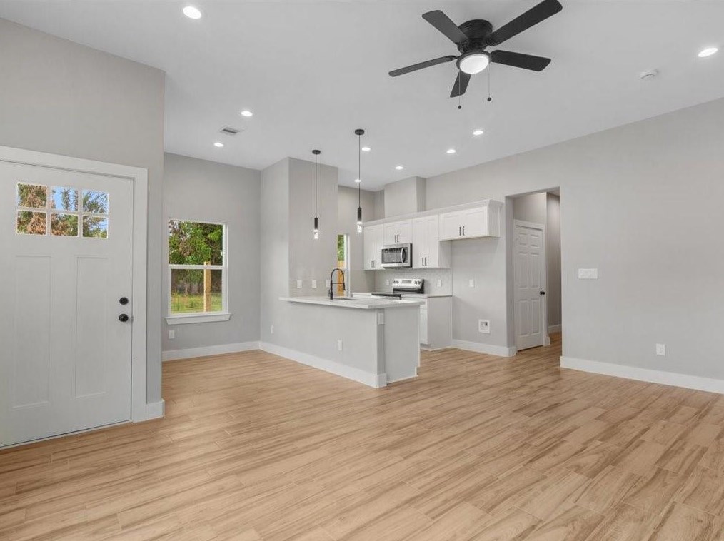 4124 Vaughn St, Houston TX  77016-6661 exterior