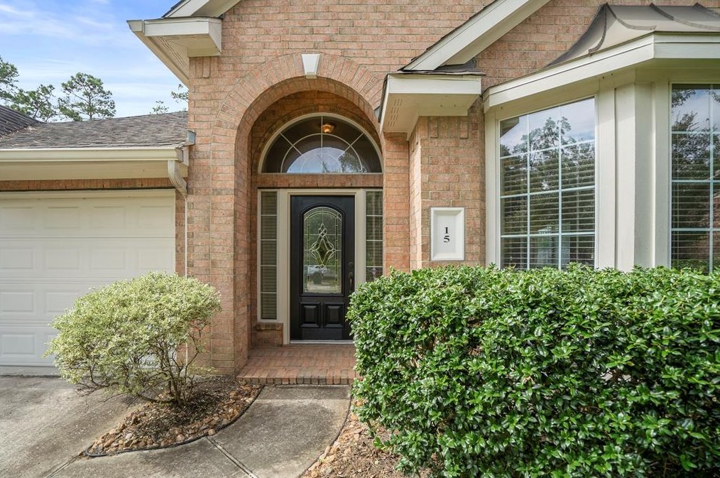 15 Delphinium Pl, Spring TX  77382-7602 exterior