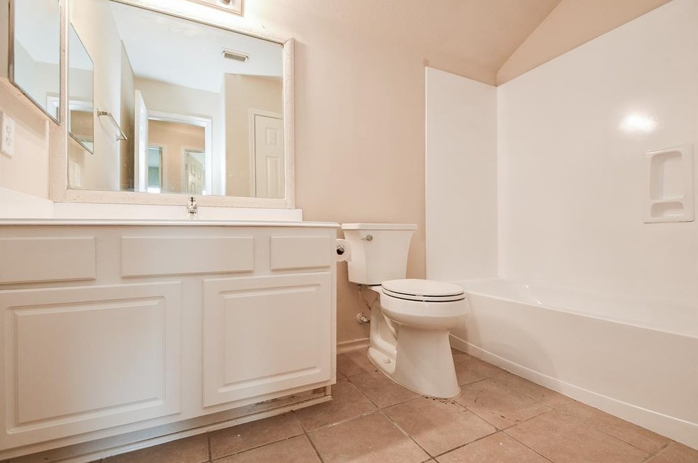 6626 Barker Bnd Ln, Katy TX  77449-0118 exterior