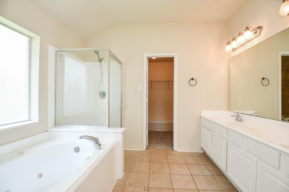 6626 Barker Bnd Ln, Katy TX  77449-0118 exterior