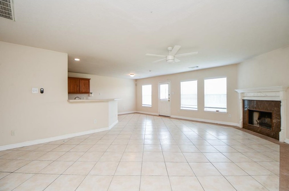 6626 Barker Bnd Ln, Katy TX  77449-0118 exterior